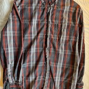 Old Navy Men's Red and Black Plaid Button-Up Shirt